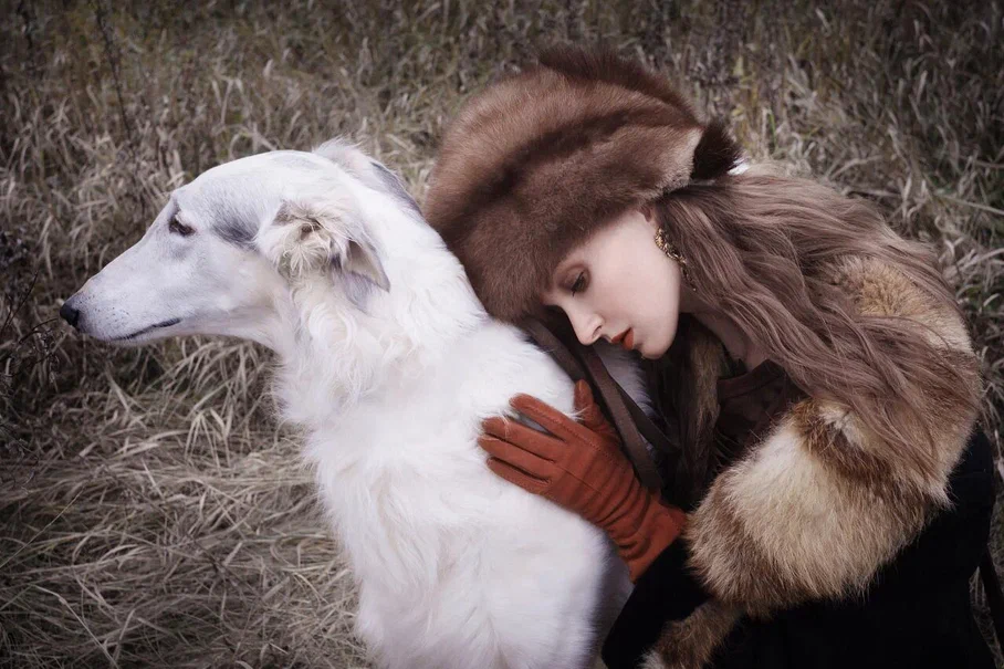 София Загряжская в фотосессии "Русская охота" фото: Дара Иоанниди стиль, модель: София Загряжская макияж, прическа: Елена Будовниц