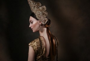 Героиня сюжета: София Загряжская фото: Дара Иоанниди макияж, прическа: Елена Будовниц аксессуары, стиль: Александра Загряжская Рябичева